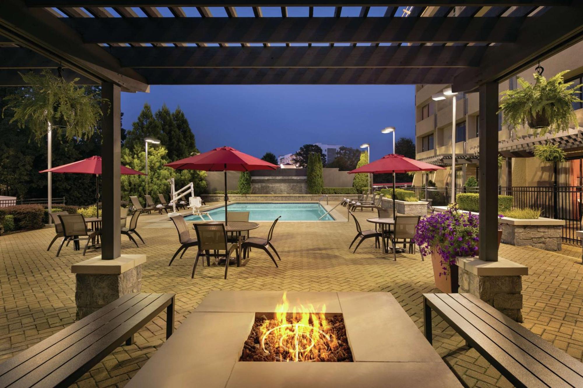 Doubletree By Hilton Atlanta Northeast/Northlake Tucker Exterior foto